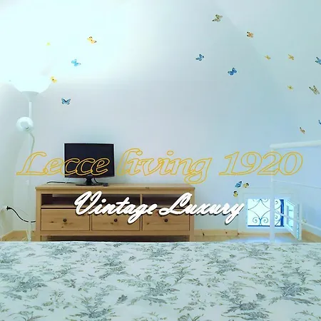 Living 1920 *